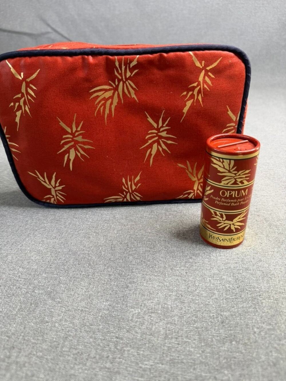 Vintage yves saint laurent opium perfumed dusting powder 1.25oz new old stock